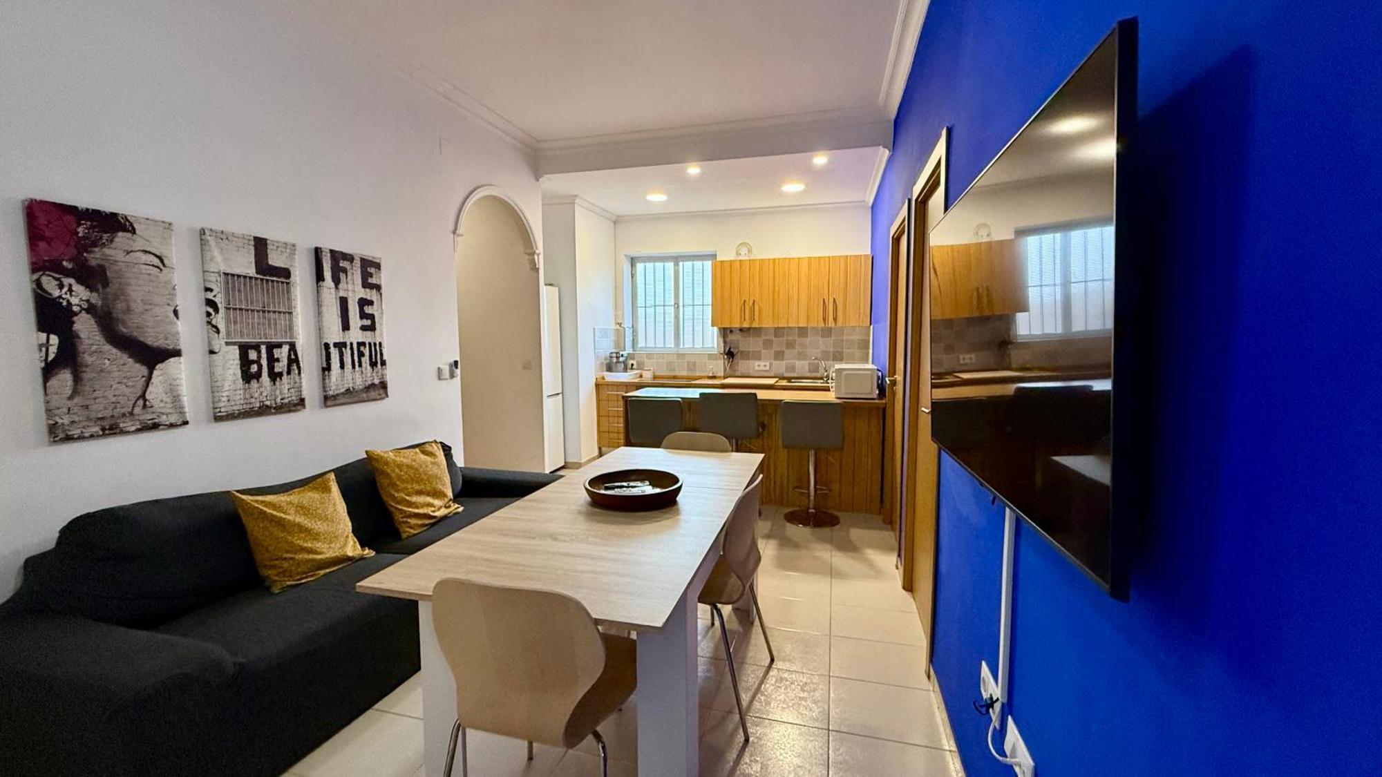 Turistico Ciudad Jardin - Nervion. Apartamento